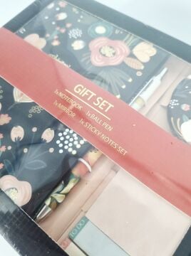 Victoria's Journal Gift Set